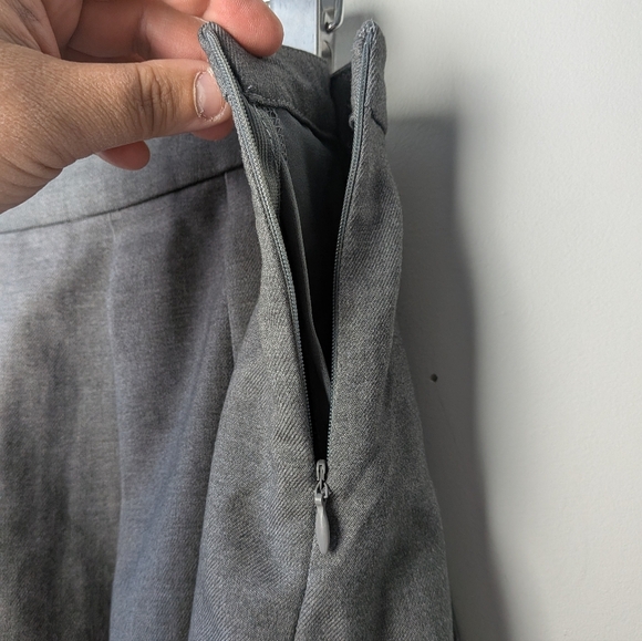 GARAGE Gray Mini School Girl Skirt Size Large Inside Shorts Side Zipper Closure - Picture 5 of 8